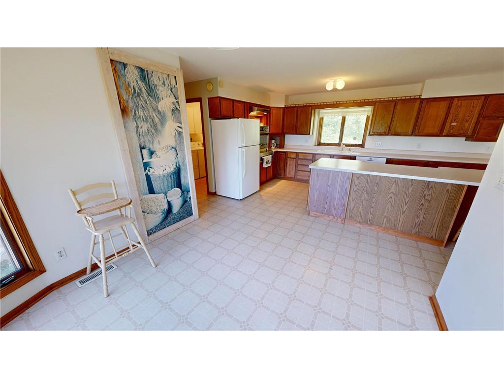 3172 15th Avenue NW Willmar MN 56201 7081430 image3
