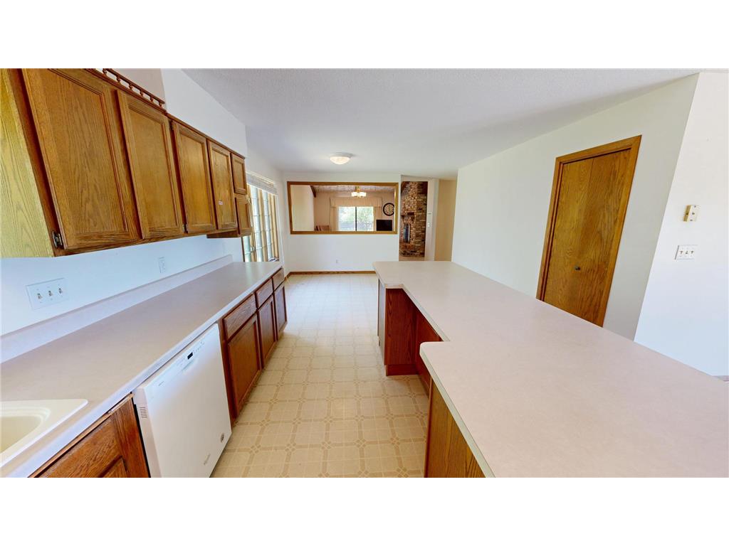3172 15th Avenue NW Willmar MN 56201 7081430 image9