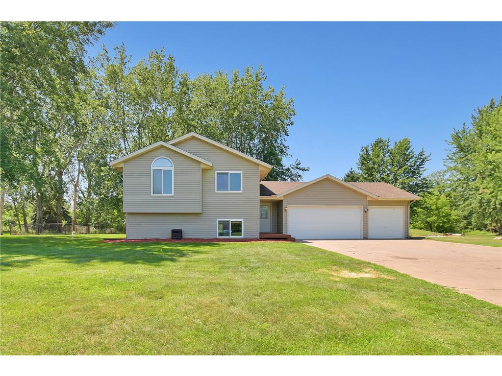 31722 Frontier Avenue Stacy MN 55079 6234516 image1