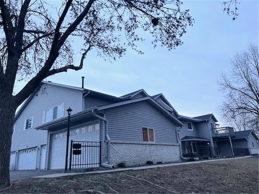 3175 Manitou Drive #8 White Bear Lake MN 55110 6497941 image1