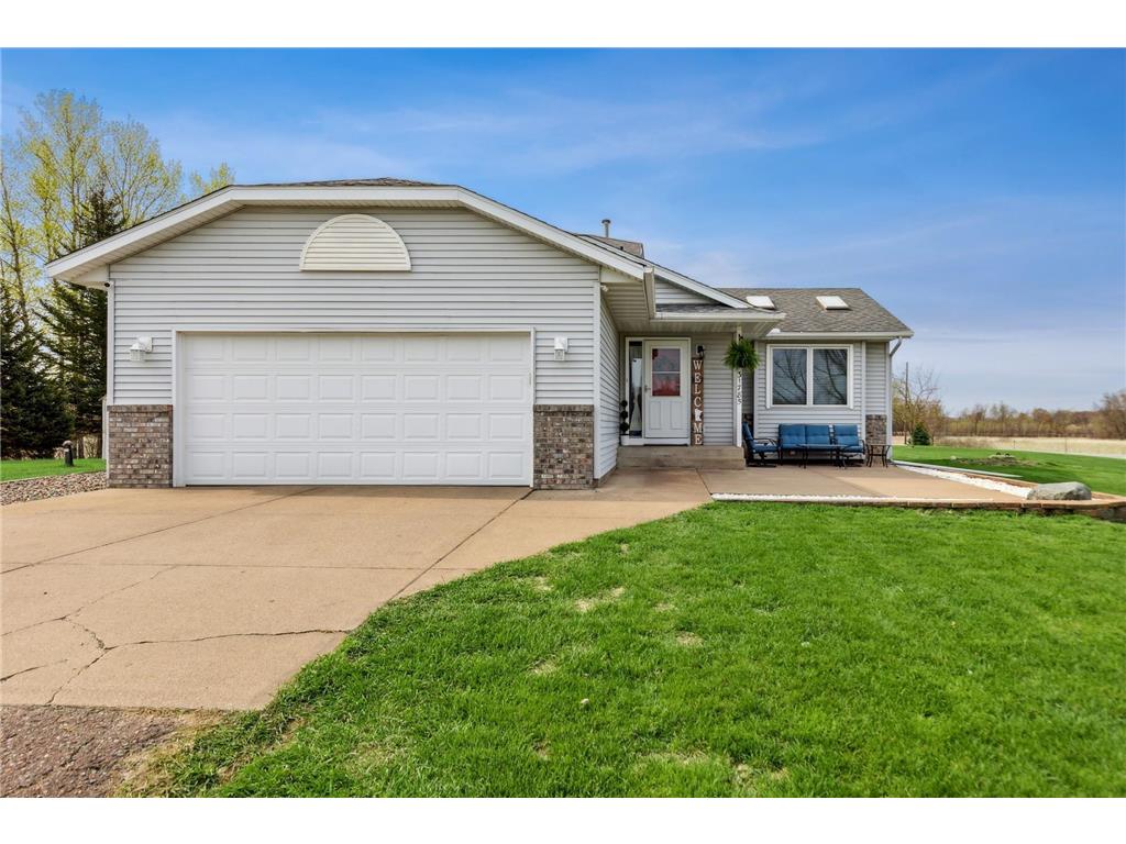 31785 Lakeway Drive NE, Cambridge, MN, 55008 MLS 6186490 Edina Realty