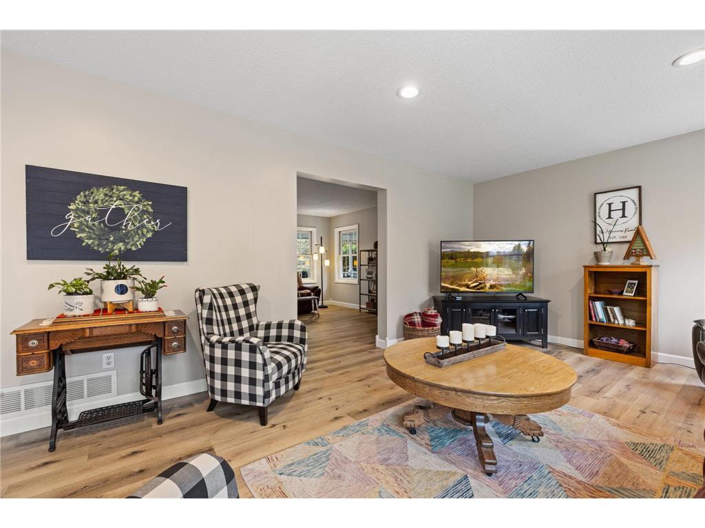 31789 Lakeway Drive NE Cambridge MN 55008 - Fannie 7038117 image24