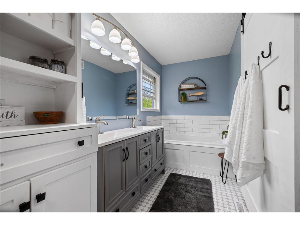 31789 Lakeway Drive NE Cambridge MN 55008 - Fannie 7038117 image49