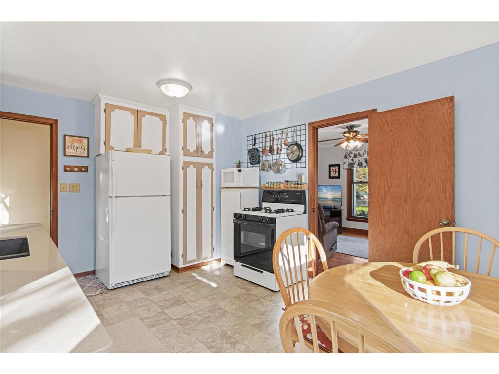 3179 Victoria Street N Shoreview MN 55126 6815894 image14