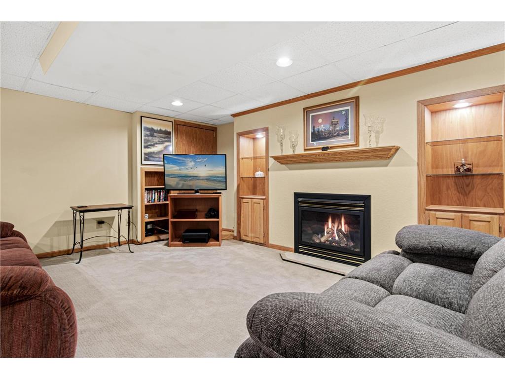 3179 Victoria Street N Shoreview MN 55126 6815894 image24