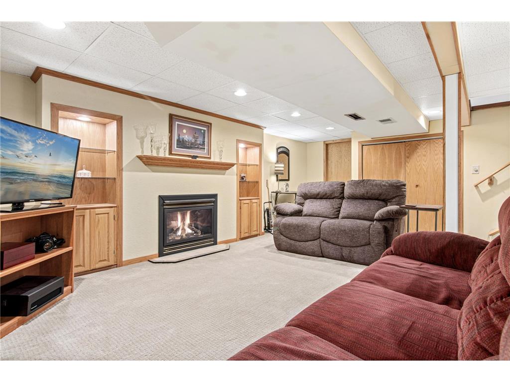 3179 Victoria Street N Shoreview MN 55126 6815894 image27