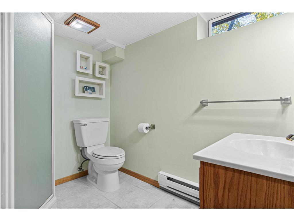 3179 Victoria Street N Shoreview MN 55126 6815894 image29