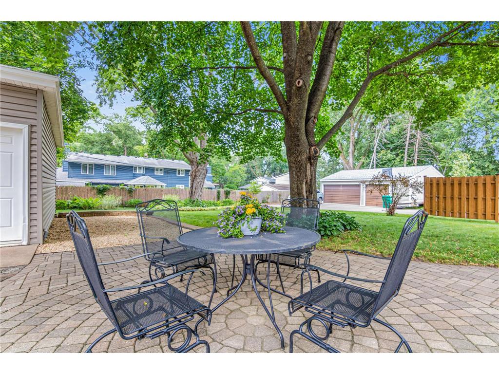 3179 Victoria Street N Shoreview MN 55126 6815894 image38