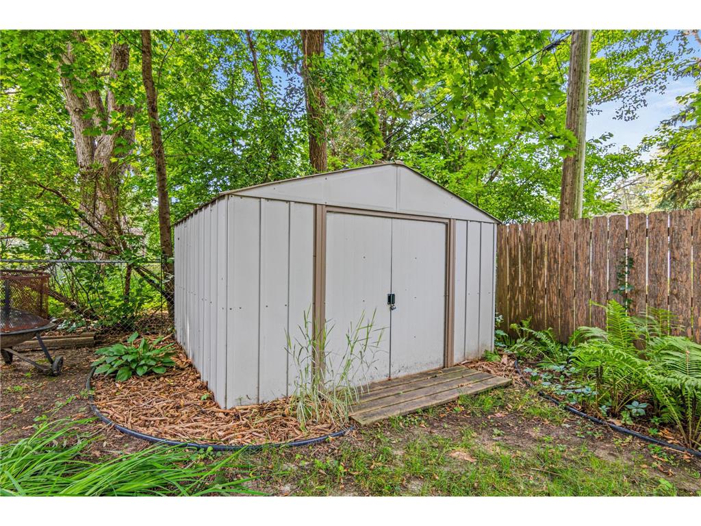 3179 Victoria Street N Shoreview MN 55126 6815894 image39