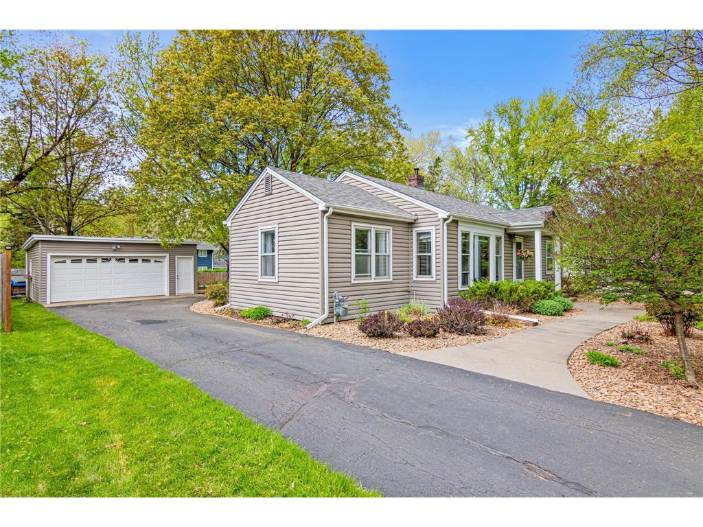 3179 Victoria Street N Shoreview MN 55126 6815894 image41