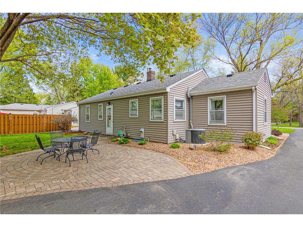 3179 Victoria Street N Shoreview MN 55126 6815894 image46
