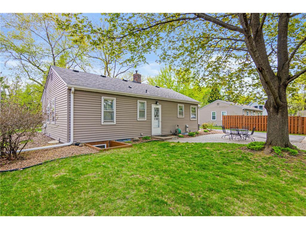 3179 Victoria Street N Shoreview MN 55126 6815894 image47