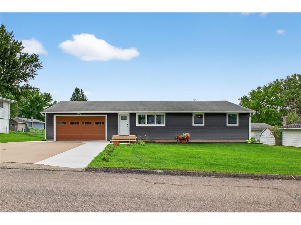 318 10th Street E Wabasha MN 55981 6755524 image1