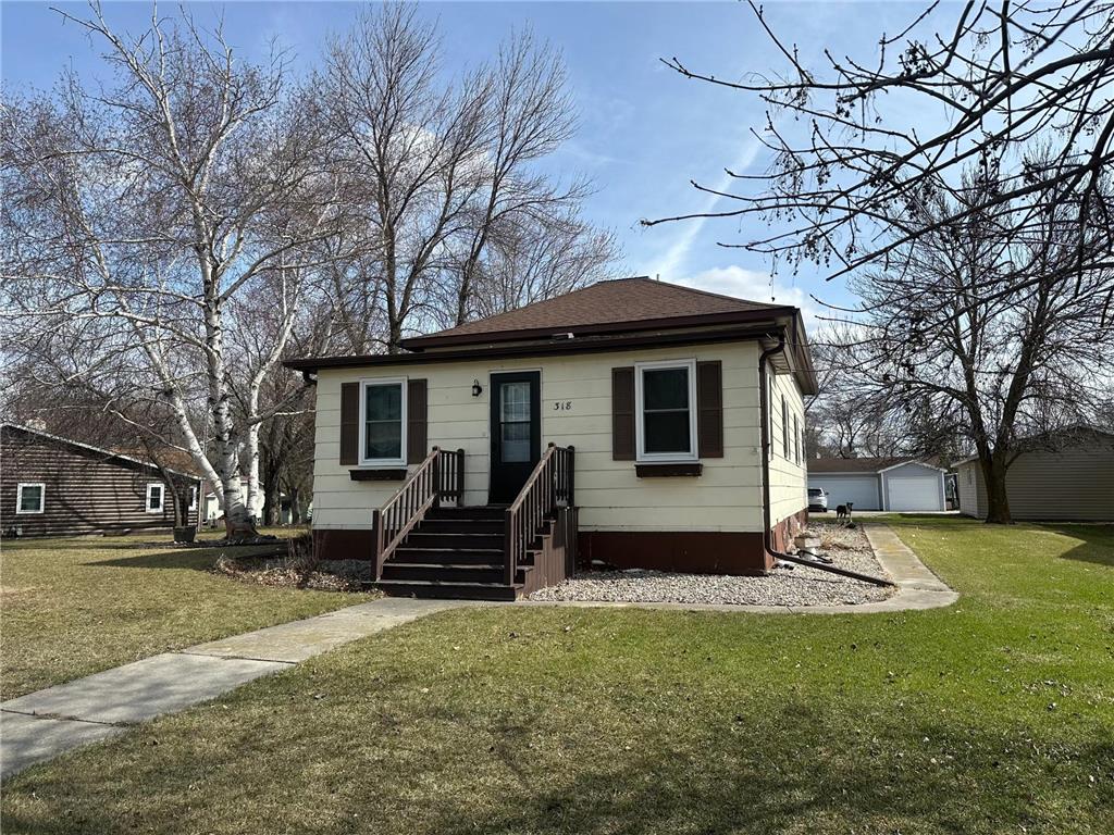 318 2nd Street SE Hallock MN 56728 7063393 image1