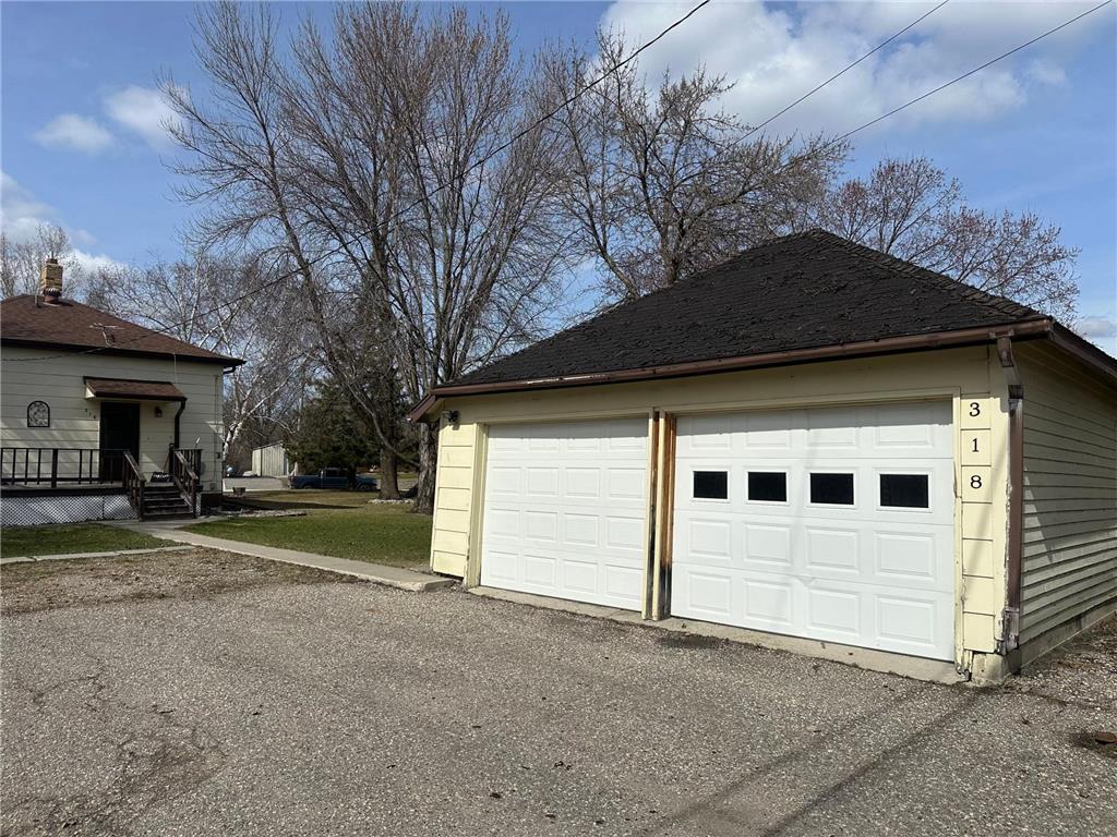 318 2nd Street SE Hallock MN 56728 7063393 image3