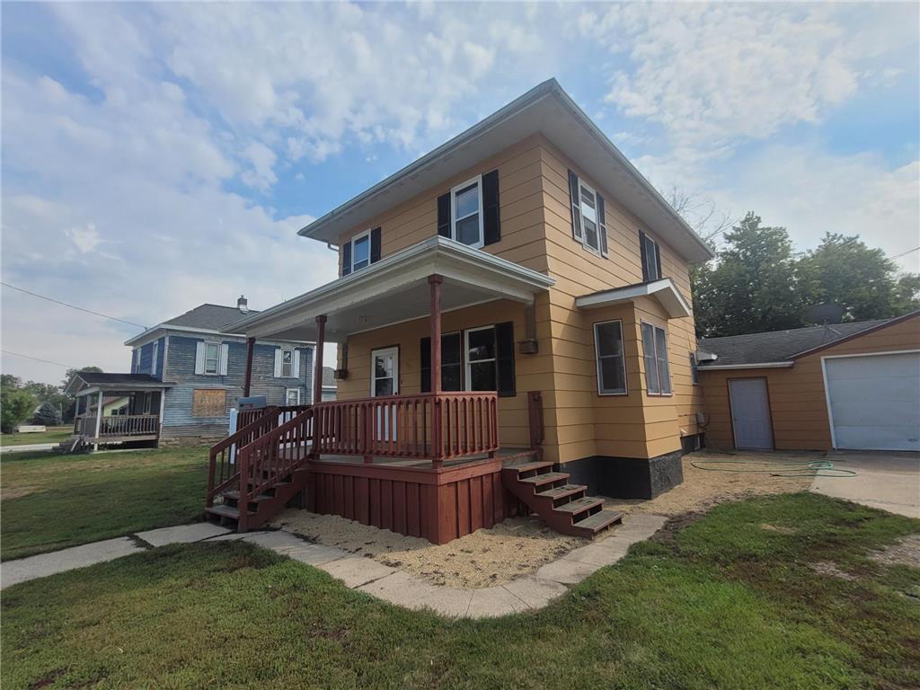 318 3rd Street SE Pipestone MN 56164 6434676 image1