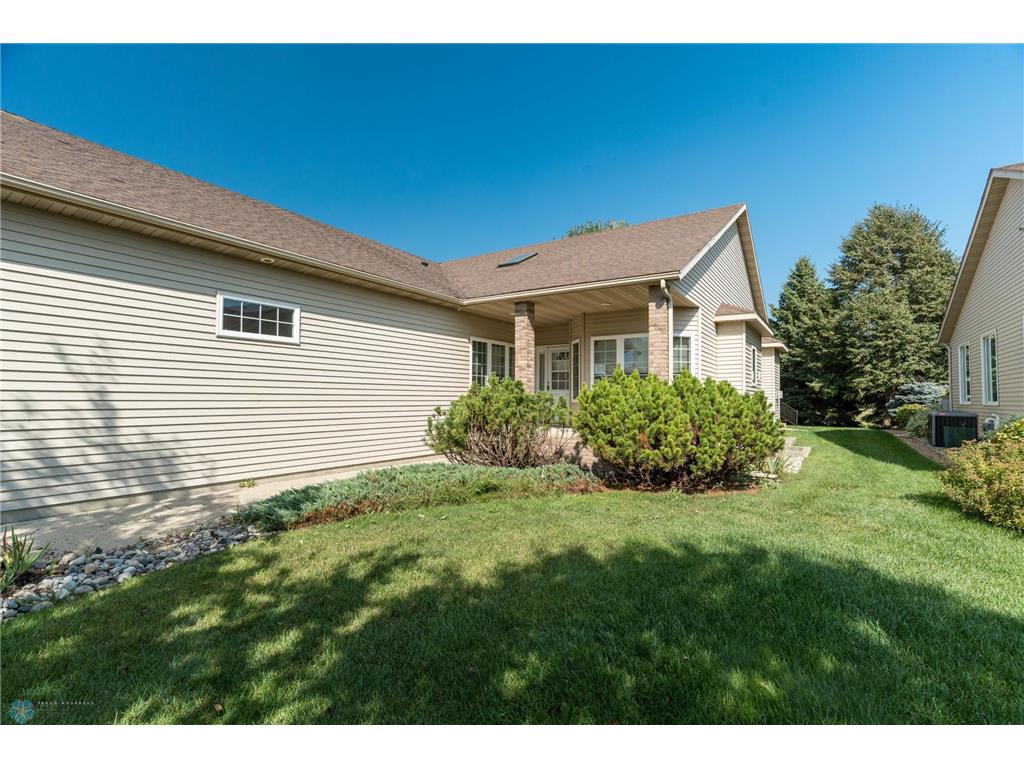 318 44th Avenue S Moorhead MN 56560 6794774 image1
