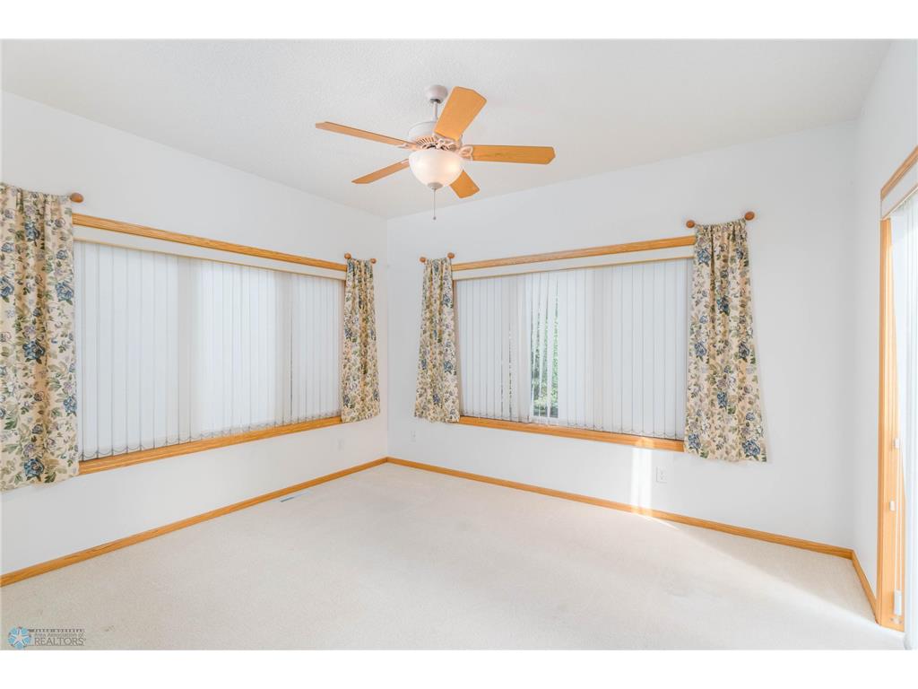 318 44th Avenue S Moorhead MN 56560 6794774 image14