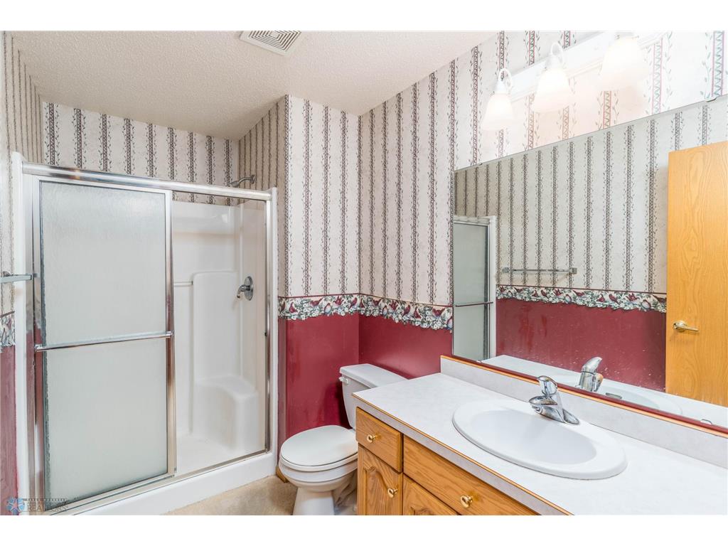 318 44th Avenue S Moorhead MN 56560 6794774 image22