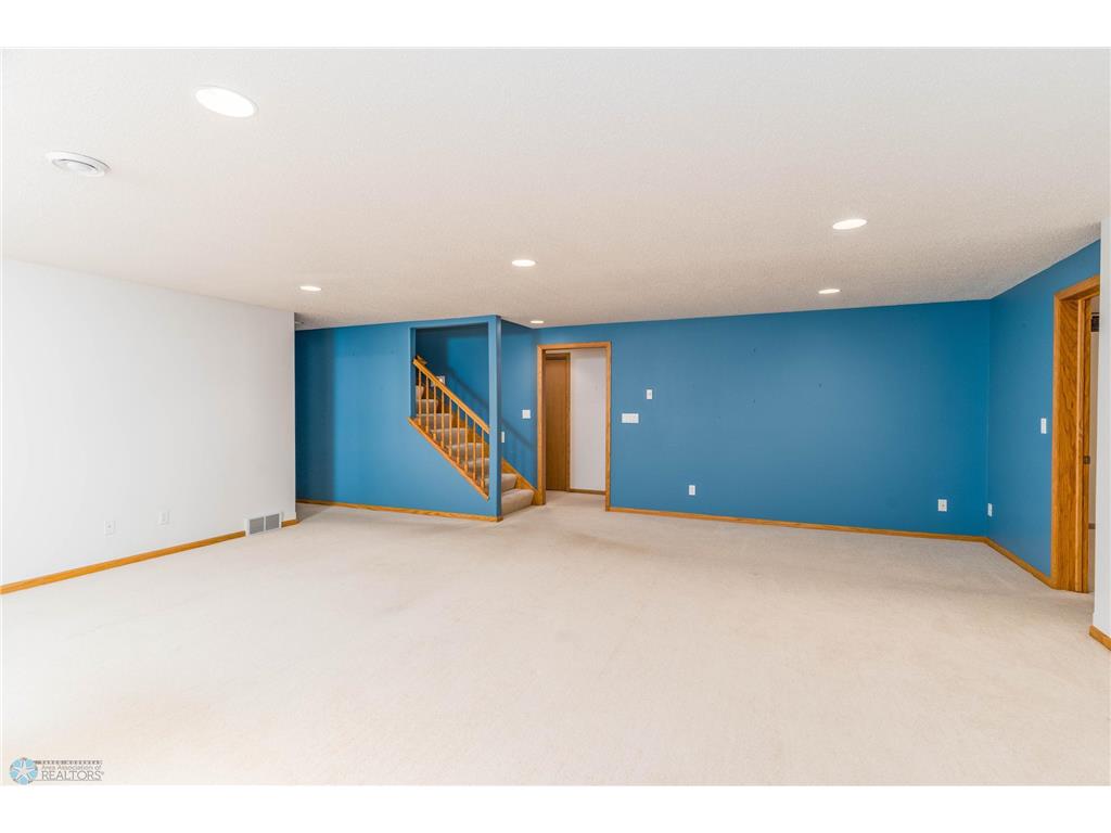 318 44th Avenue S Moorhead MN 56560 6794774 image23