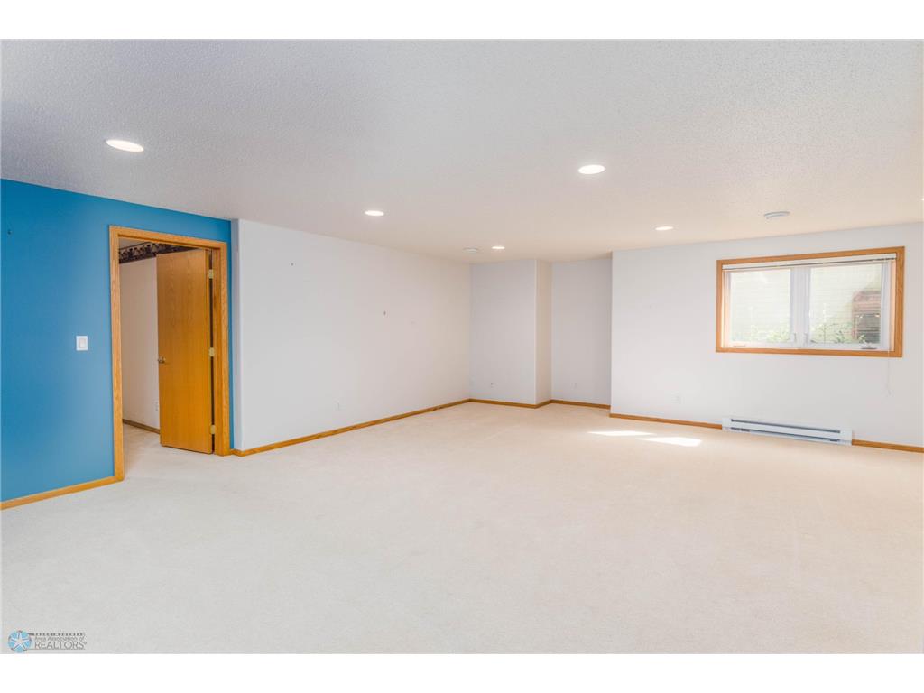 318 44th Avenue S Moorhead MN 56560 6794774 image24