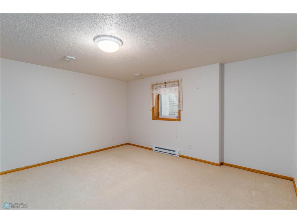 318 44th Avenue S Moorhead MN 56560 6794774 image25