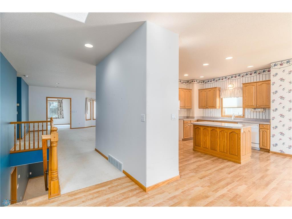 318 44th Avenue S Moorhead MN 56560 6794774 image4