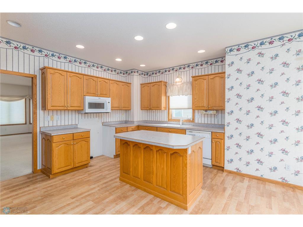 318 44th Avenue S Moorhead MN 56560 6794774 image5