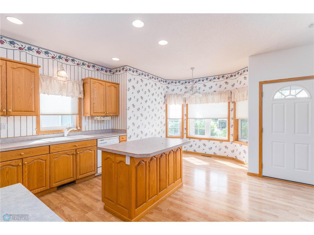 318 44th Avenue S Moorhead MN 56560 6794774 image6