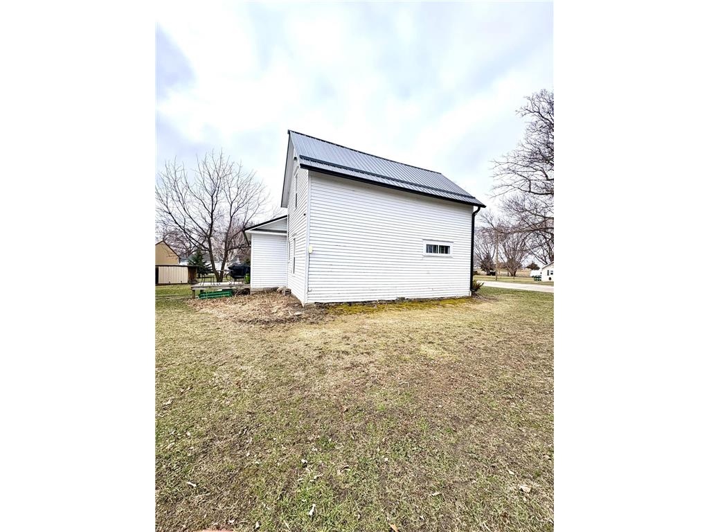318 4th Street Boyd MN 56218 7053534 image32