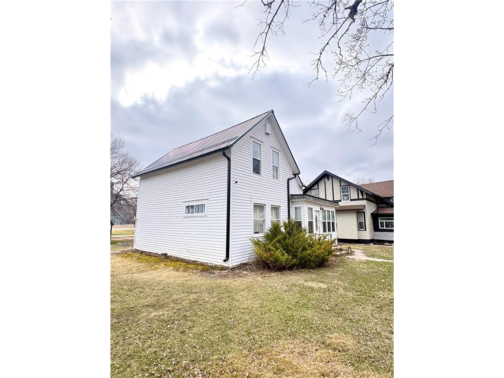 318 4th Street Boyd MN 56218 7053534 image33