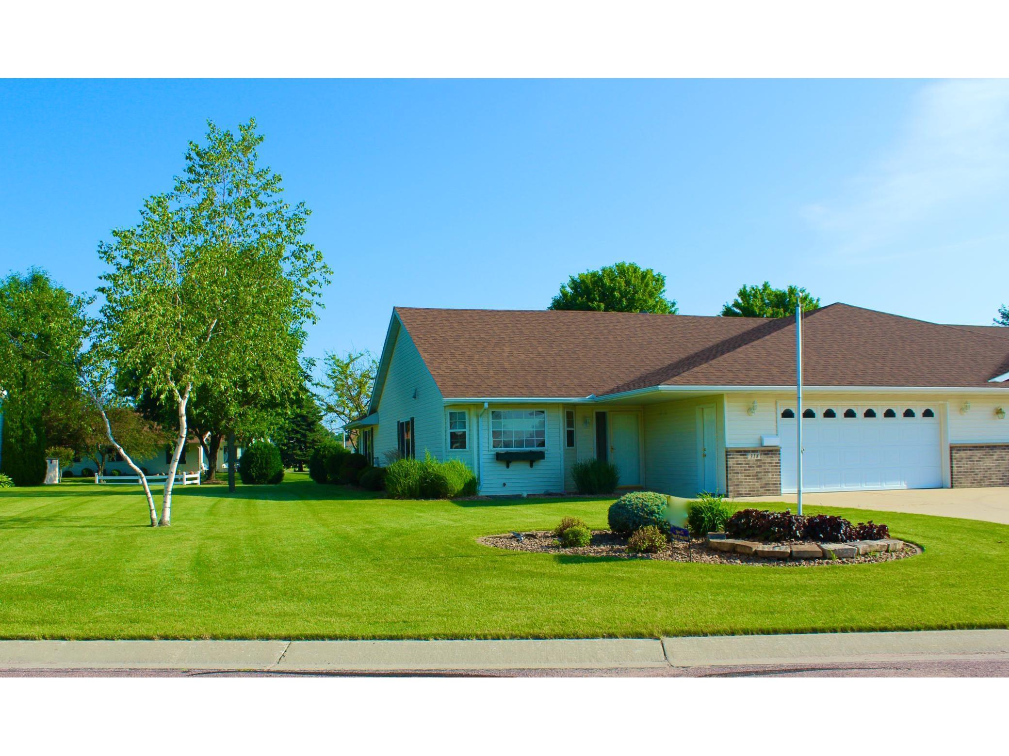 318 5th Circle Sw Blooming Prairie Mn 55917 Mls 5562140 Edina Realty