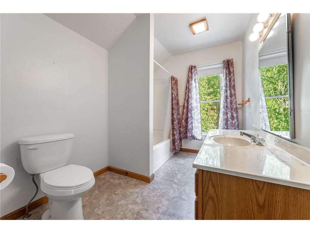 318 E Pleasant Street Mankato MN 56001 7082193 image34