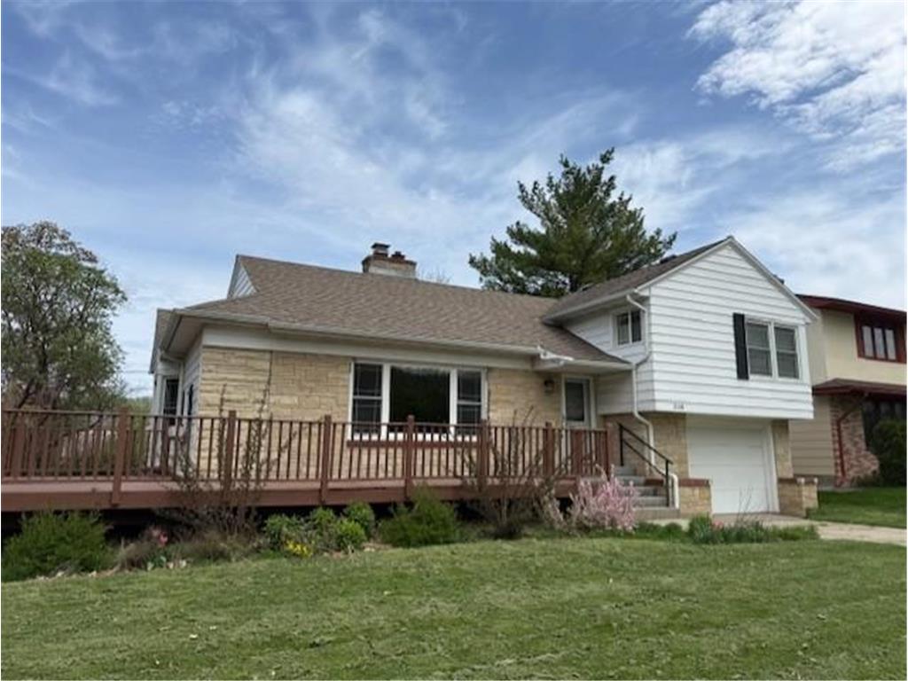 318 W Lake Street Winona MN 55987 - Winona 7062553 image1