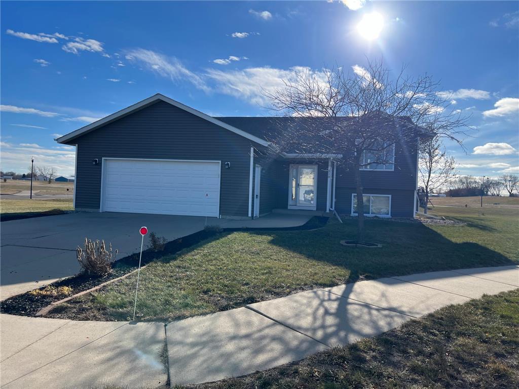 318 Warsaw Circle Marshall MN 56258 6455140 image1