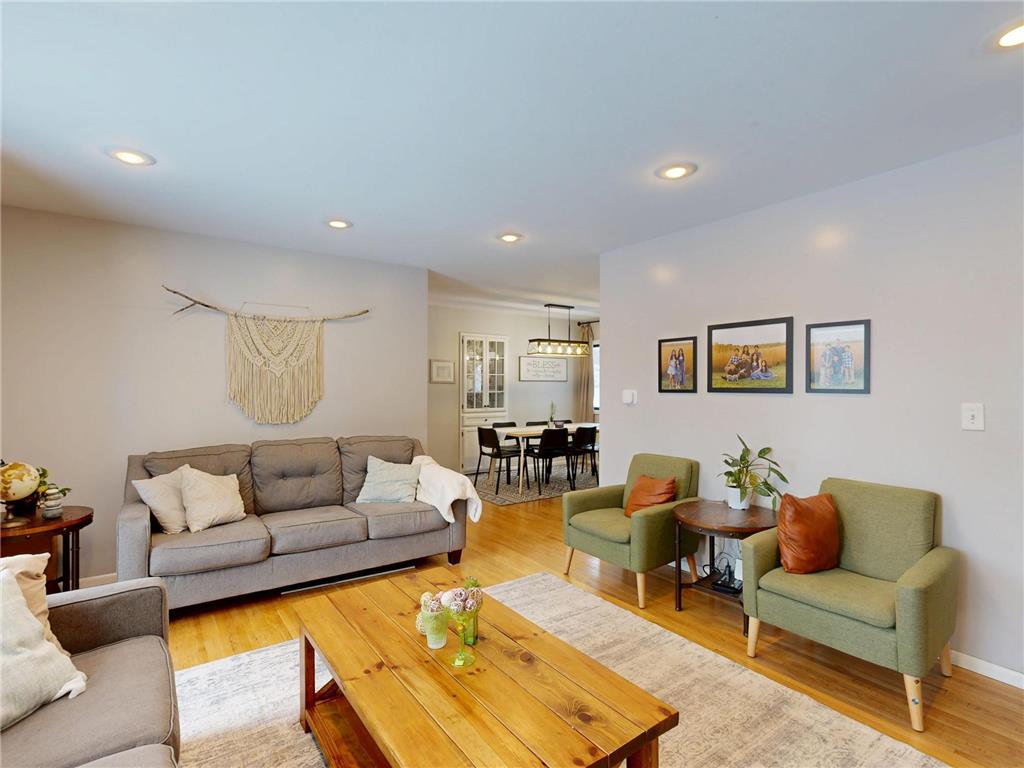 3189 Midland Avenue White Bear Lake MN 55110 7006327 image1