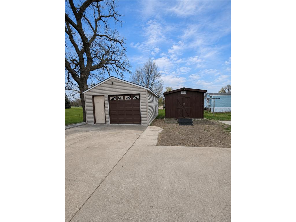 319 2nd Street N Sauk Centre MN 56378 7068504 image2