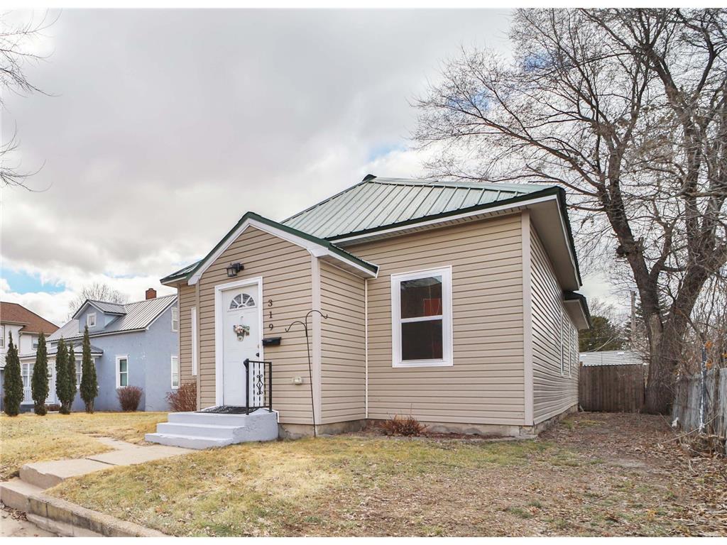 319 2nd Street NE Staples MN 56479 7045447 image1