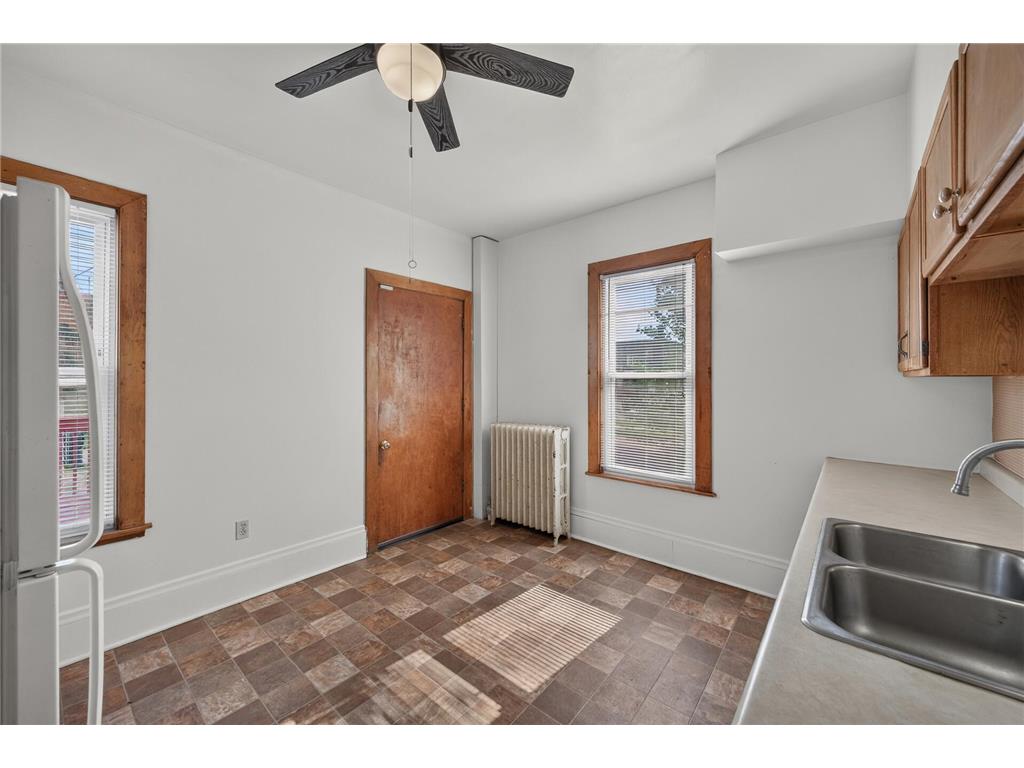 319/321 Aurora Avenue Saint Paul MN 55103 7096441 image12