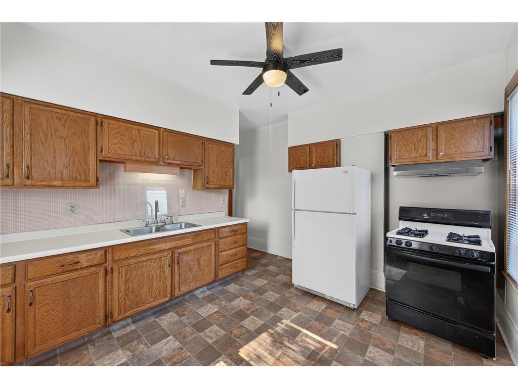 319/321 Aurora Avenue Saint Paul MN 55103 7096441 image13