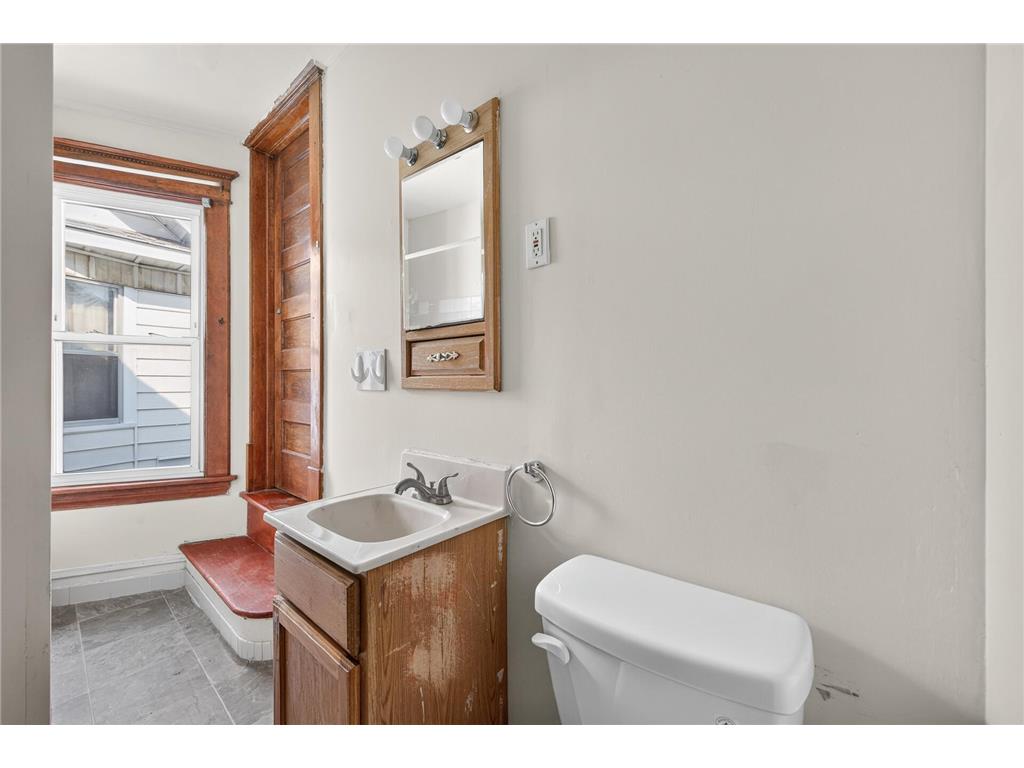 319/321 Aurora Avenue Saint Paul MN 55103 7096441 image35