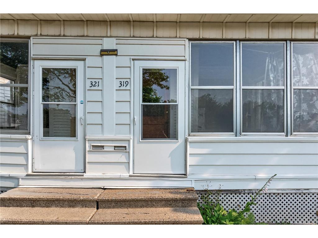 319/321 Aurora Avenue Saint Paul MN 55103 7096441 image4