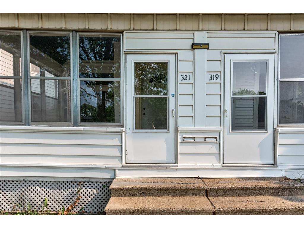 319/321 Aurora Avenue Saint Paul MN 55103 7096441 image5