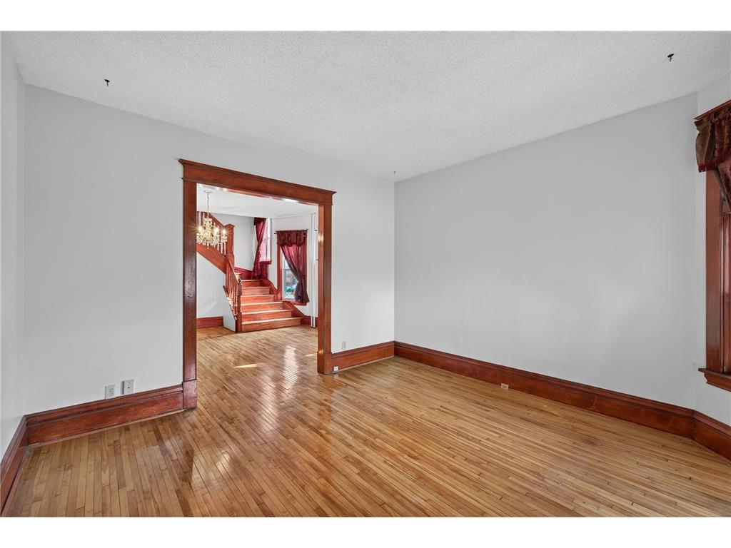 319/321 Aurora Avenue Saint Paul MN 55103 7096441 image9