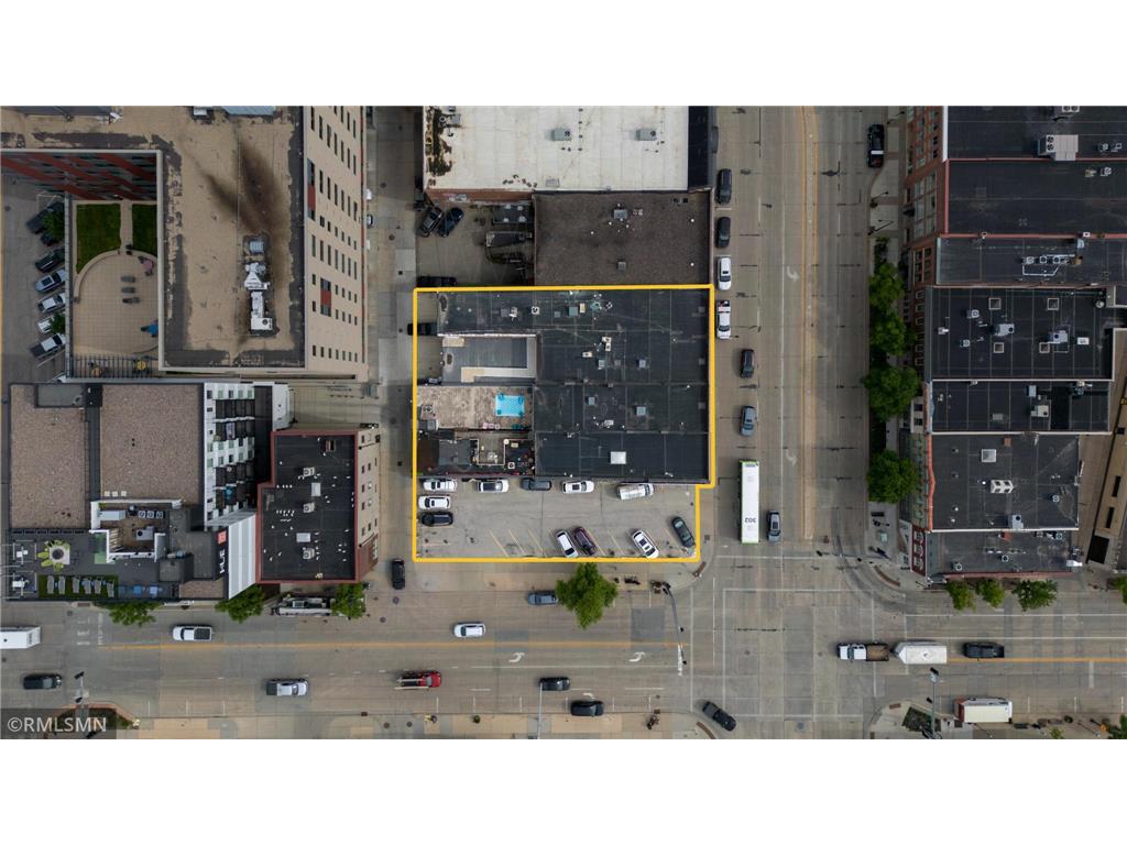 319 - 325 Broadway Avenue S Rochester MN 55902 6757540 image3