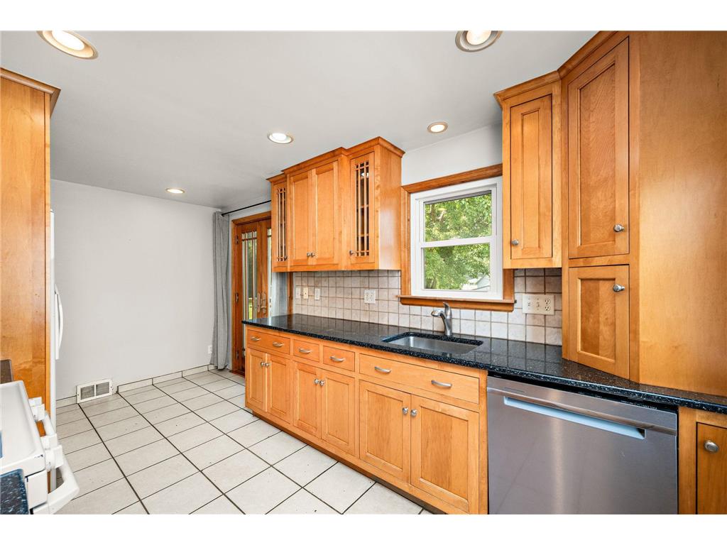 319 Annapolis Street E West Saint Paul MN 55118 7109319 image4