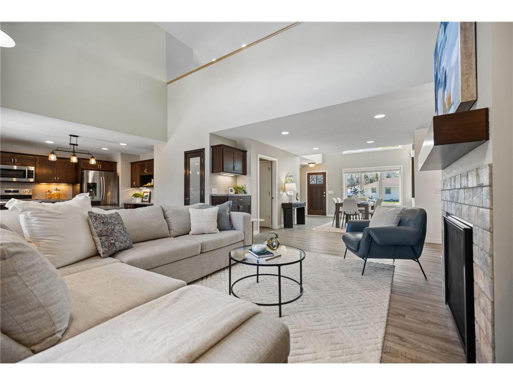 319 Bellwood Avenue Maplewood MN 55117 7063830 image2