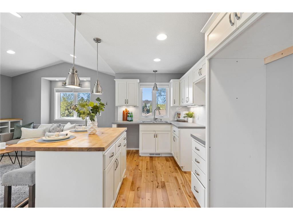 319 Bellwood Avenue Maplewood MN 55117 7063830 image20