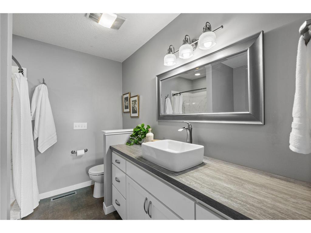319 Bellwood Avenue Maplewood MN 55117 7063830 image26