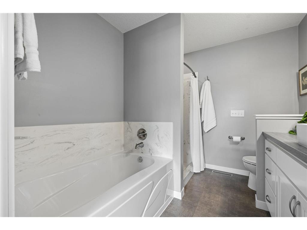 319 Bellwood Avenue Maplewood MN 55117 7063830 image27